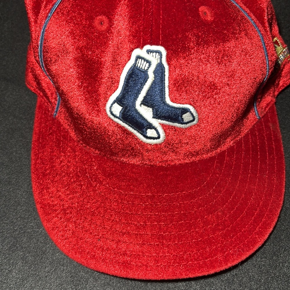 Vintage Boston Red Sox MLB red velvet American Needle Red fitted ball-cap size 7 - Picture 5 of 15